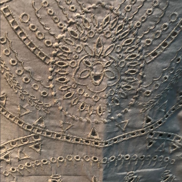 GAP size L, army green cotton embroidered tank. - Picture 2 of 8